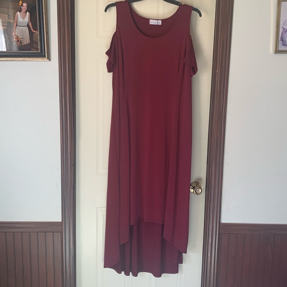 Dress - Picture 1 of 2